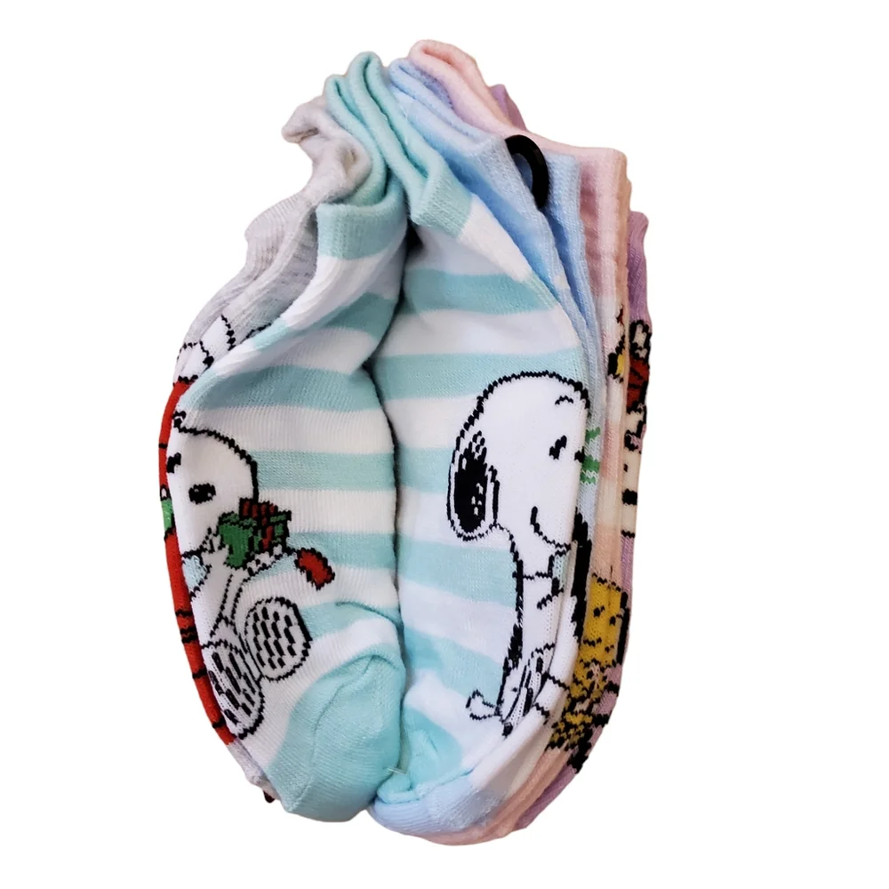 Peanuts Snoopy New Christmas Dog House Lights Women's‎ No Show Socks 5 Pairs